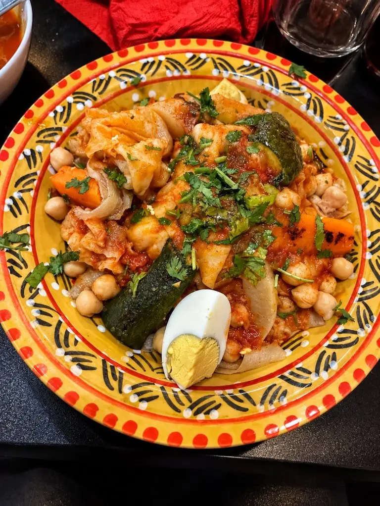 Air du Pays à Lyon 7 : chakhchoukha, couscous et hmiss pour un aller simple à Sétif