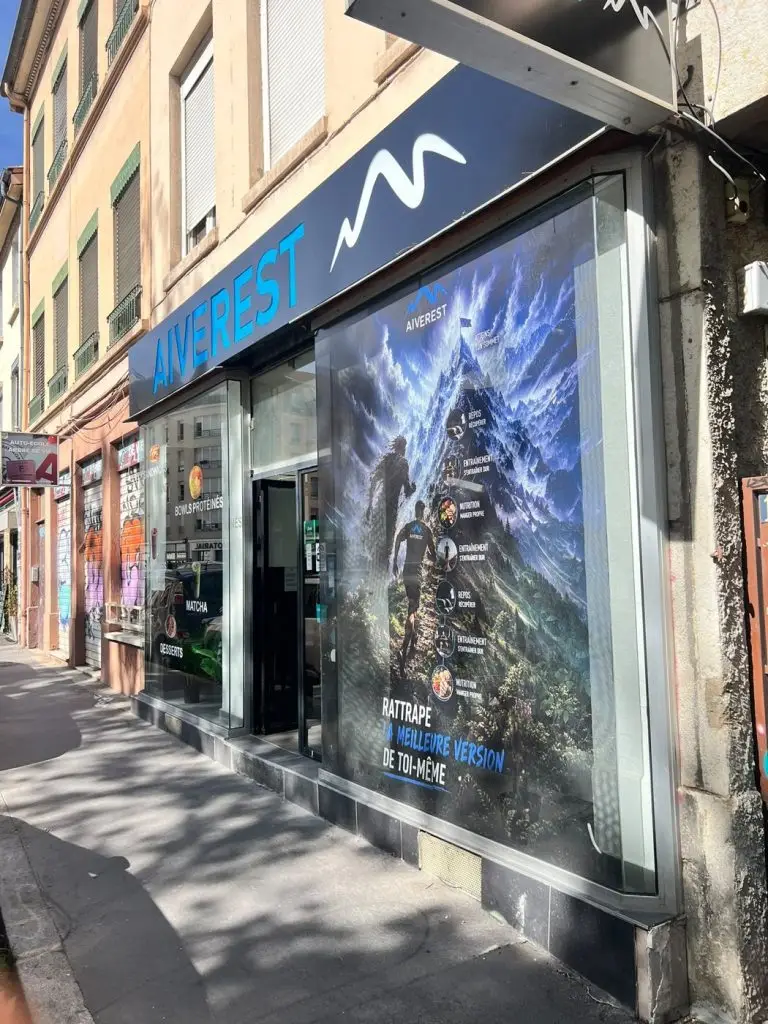 Aiverest Lyon 7 : la cantine healthy où la team musclée recharge les batteries (macros affichés)
