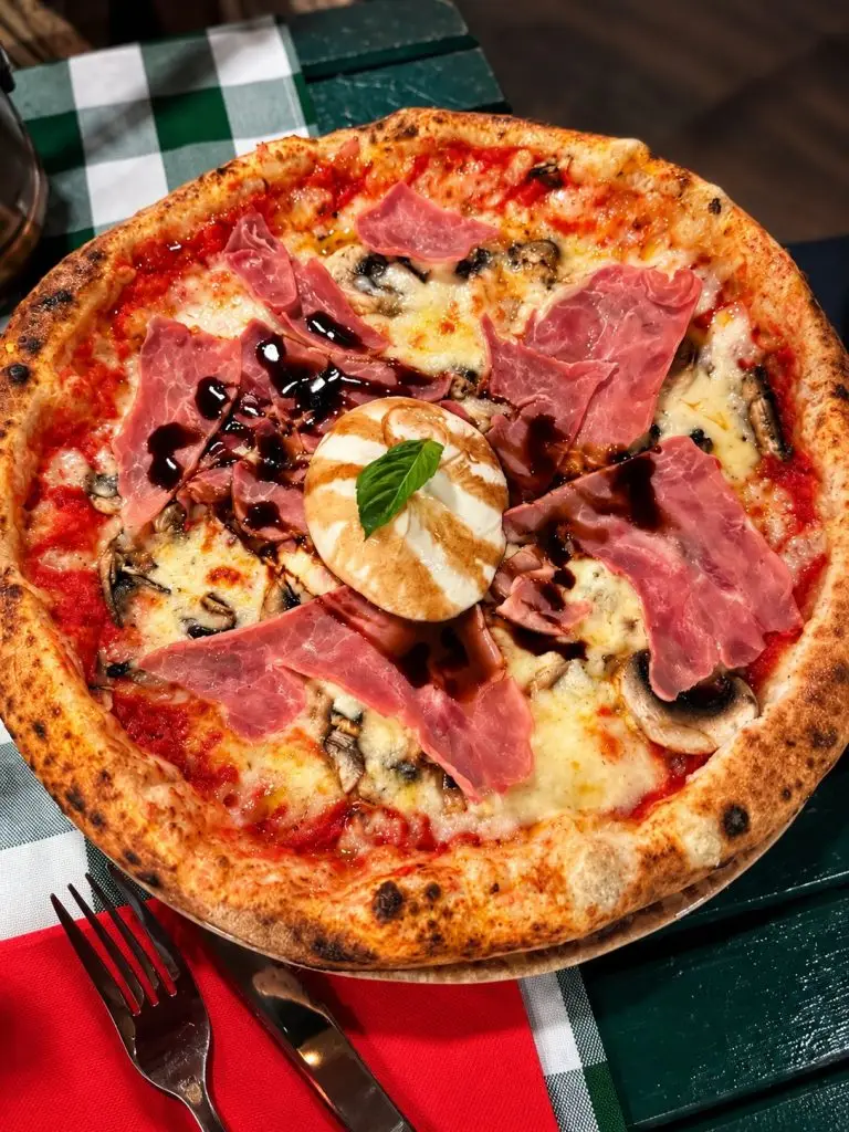 Bella Ciao dans le Vieux Lyon : pizza napolitaine, pâtes fabuleuses et enfin un osso buco halal