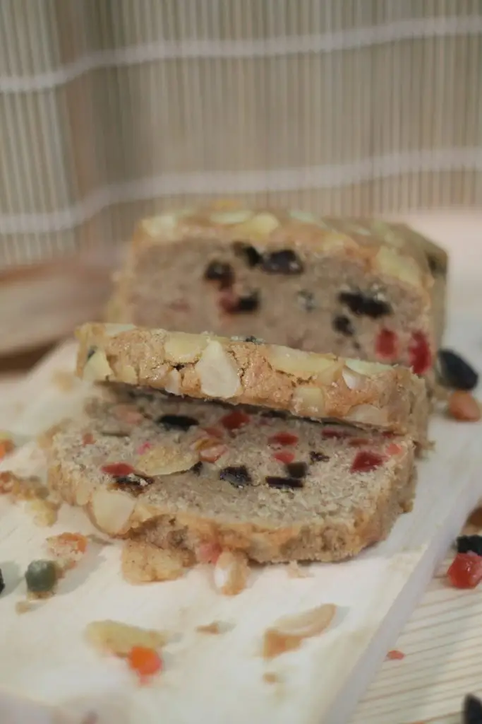 Cake à la farine de châtaigne, dinde fumée et tomates séchées – recette Lyon Food Lovers