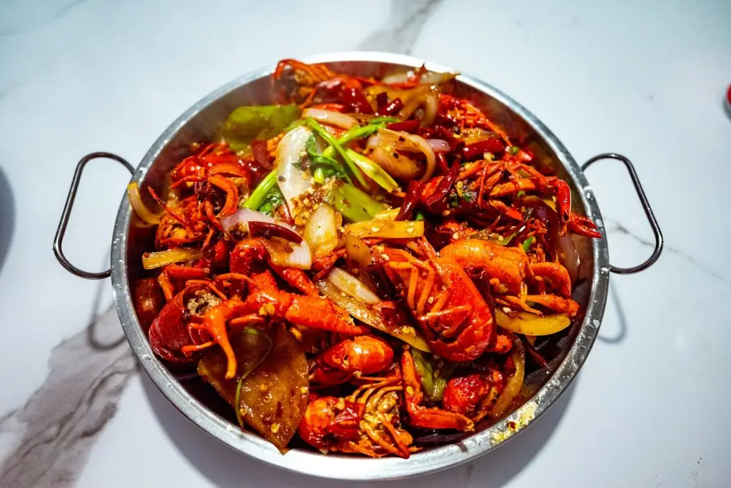 Cocottes d’écrevisses à la tomate – recette Lyon Food Lovers