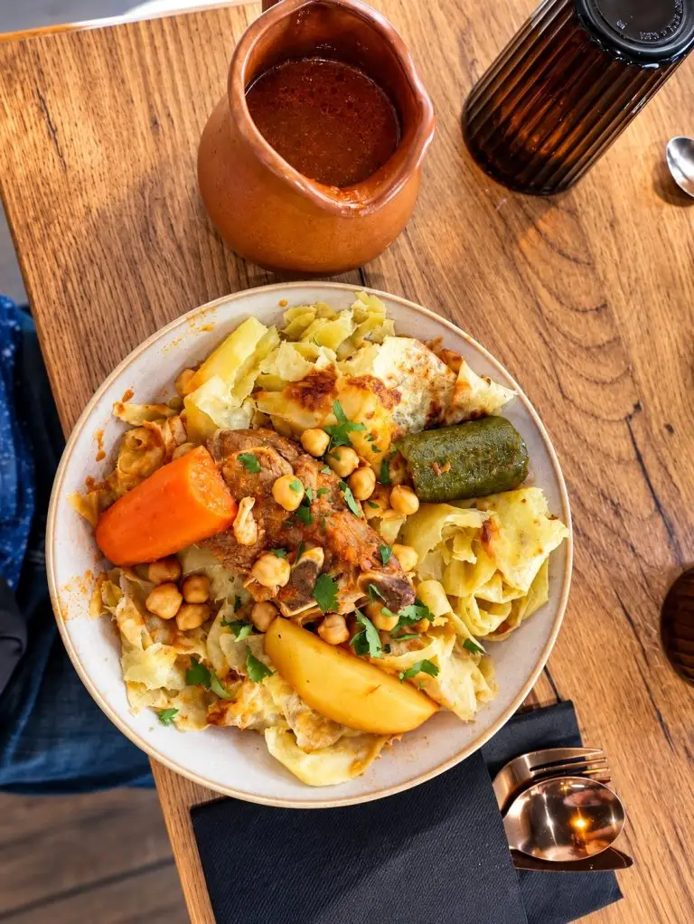 Dihya à Vénissieux : la cuisine algérienne familiale, de la rechta aux grillades