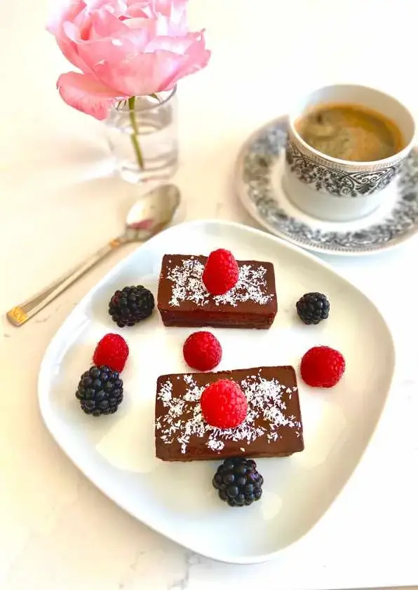 Double fondant au chocolat avec base brownie et crème chocolat